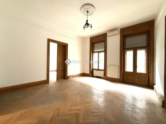 Eladó lakás Budapest VI. kerület 160 nm