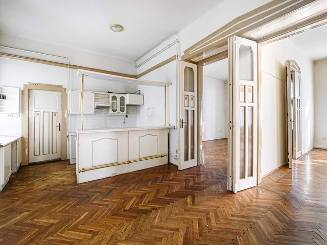 Eladó lakás Budapest I. kerület 140 nm