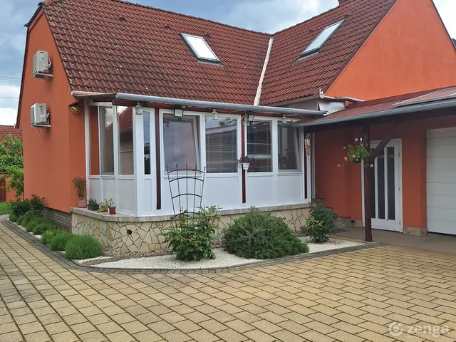 Eladó ház Lánycsók 140 nm