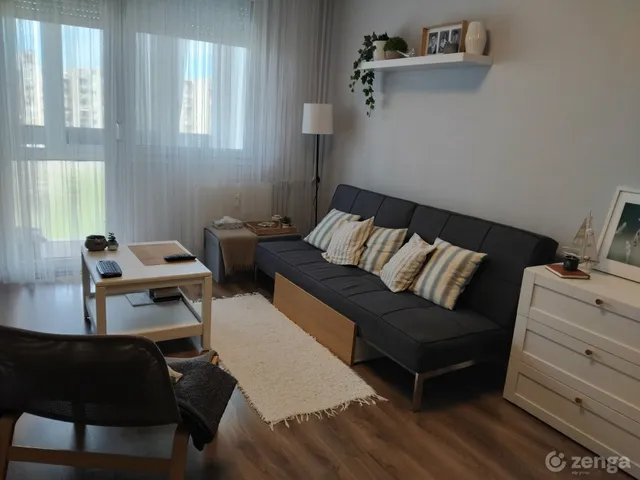 Eladó lakás Szolnok 54 nm