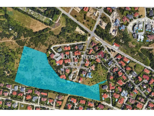 Eladó telek Üröm 35718 nm