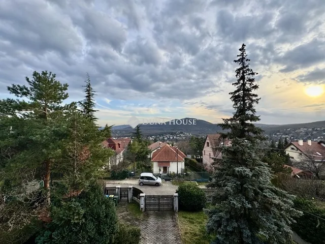 Eladó ház Budapest II. kerület 211 nm