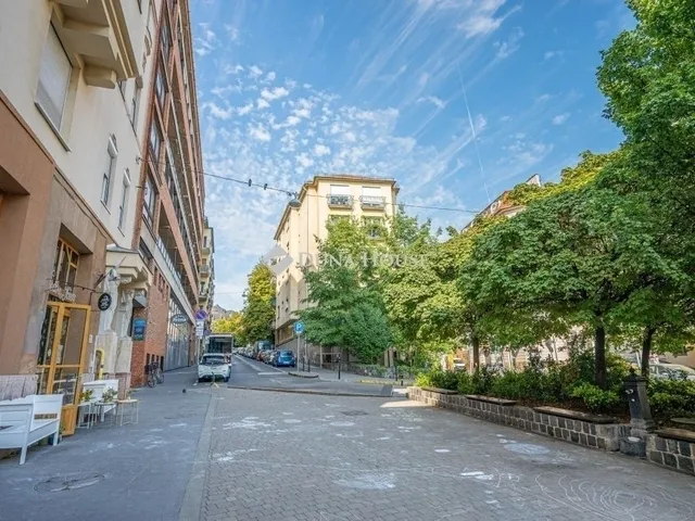 Eladó lakás Budapest I. kerület 57 nm