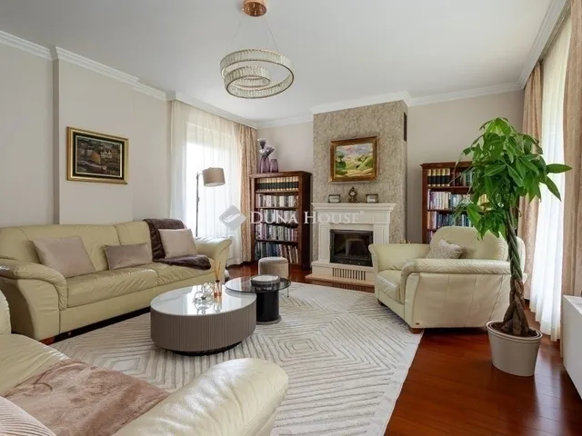 Eladó ház Budapest II. kerület 270 nm