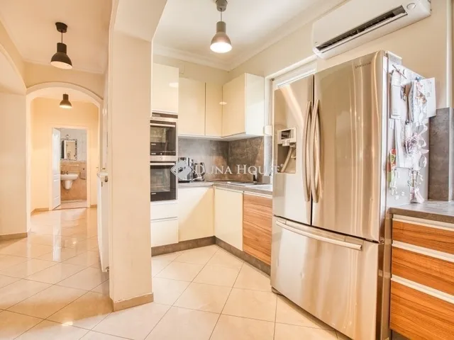 Eladó ház Érd 214 nm