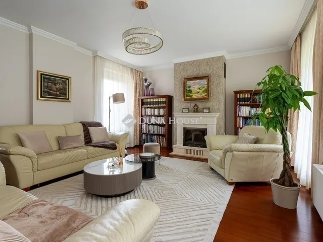 Eladó ház Budapest II. kerület 270 nm