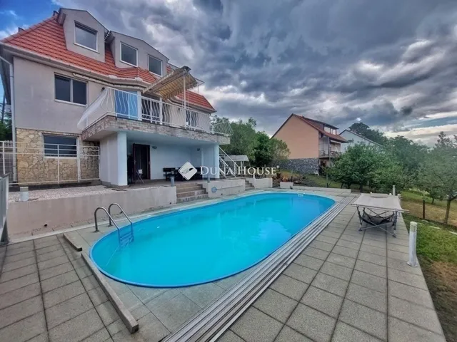 Eladó ház Szentendre 240 nm