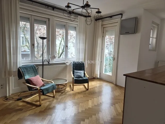Eladó lakás Budapest III. kerület 93 nm