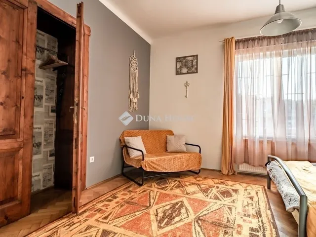 Eladó lakás Budapest XI. kerület 176 nm