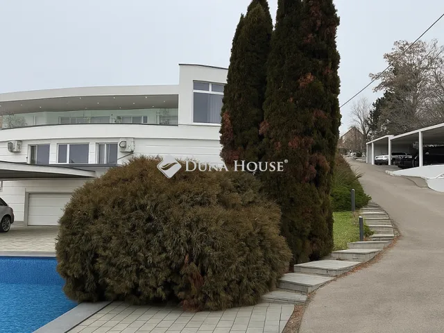 Eladó lakás Budapest III. kerület 139 nm