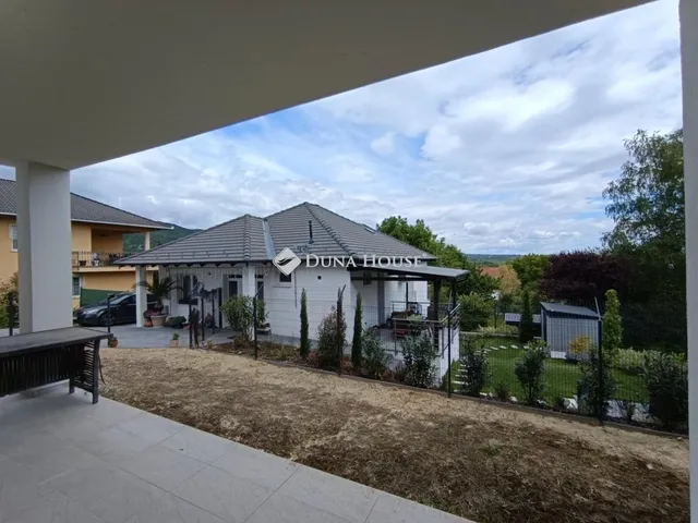 Eladó ház Pomáz 208 nm