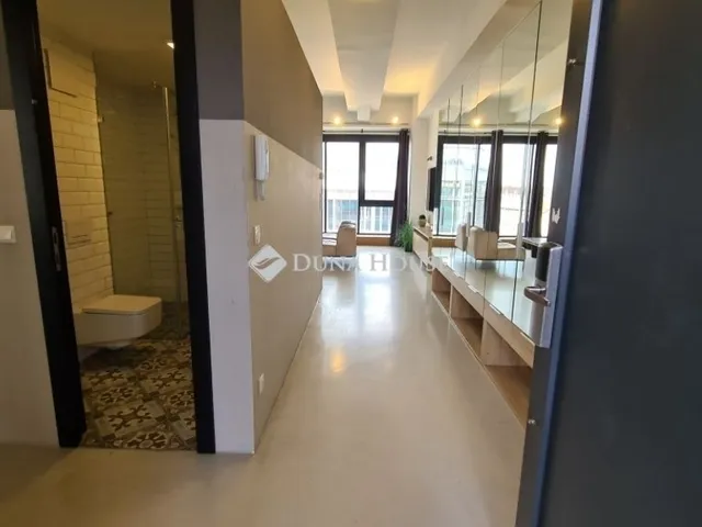 Eladó lakás Budapest V. kerület 79 nm