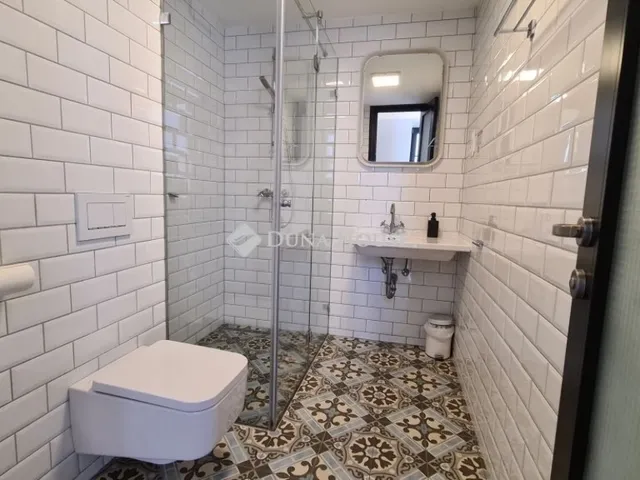 Eladó lakás Budapest V. kerület 79 nm