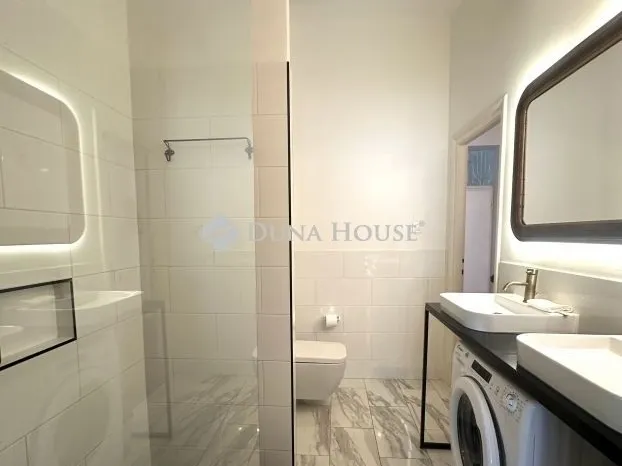 Eladó lakás Budapest V. kerület 64 nm