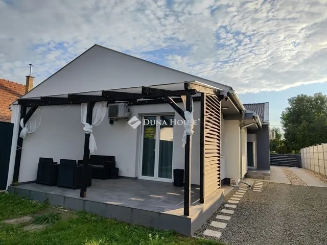 Eladó ház Ócsa 85 nm