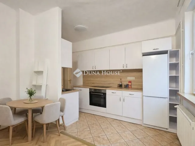 Eladó lakás Budapest II. kerület 82 nm