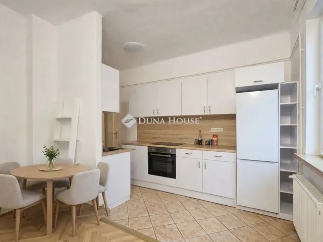 Eladó lakás Budapest II. kerület 82 nm