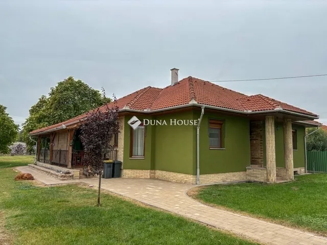 Eladó ház Hernád 99 nm