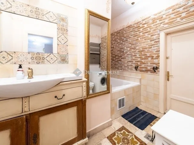 Eladó lakás Budapest II. kerület 97 nm