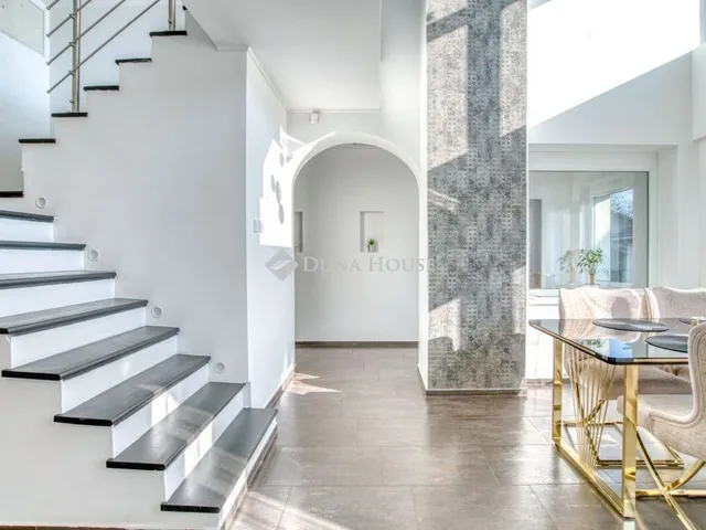 Eladó ház Szigetcsép 176 nm