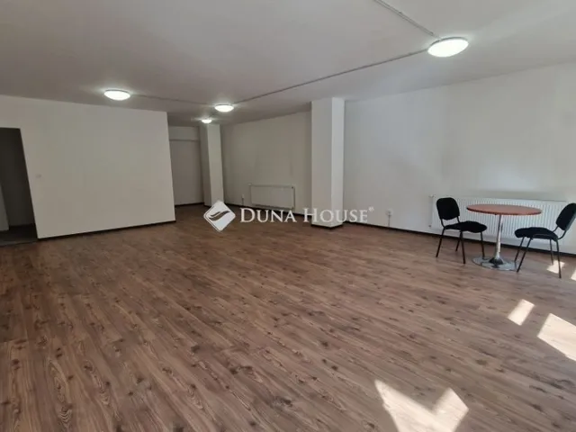 Eladó kereskedelmi és ipari ingatlan Budapest XI. kerület 64 nm