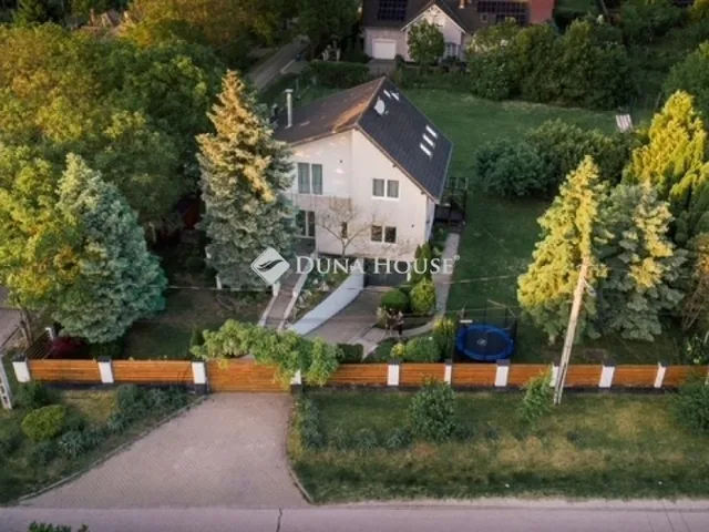 Eladó ház Biatorbágy 251 nm