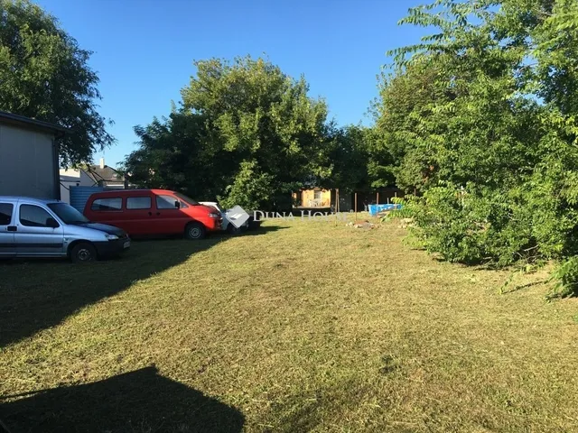 Eladó telek Székesfehérvár 1764 nm