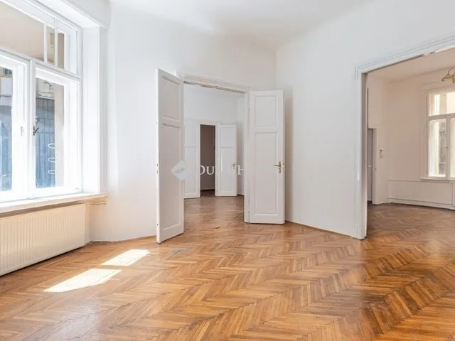 Eladó lakás Budapest V. kerület 119 nm