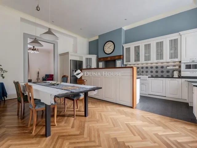 Eladó lakás Budapest V. kerület 202 nm