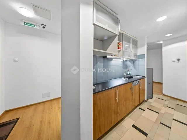 Eladó lakás Budapest II. kerület 238 nm