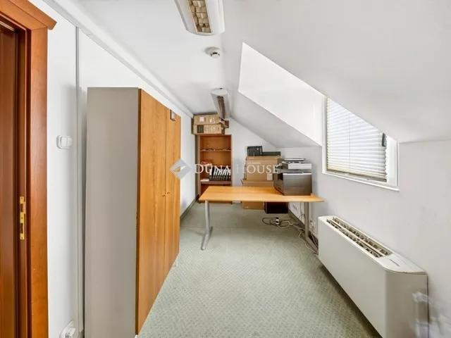 Eladó lakás Budapest II. kerület 238 nm