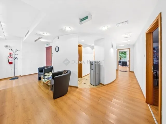 Eladó lakás Budapest II. kerület 238 nm