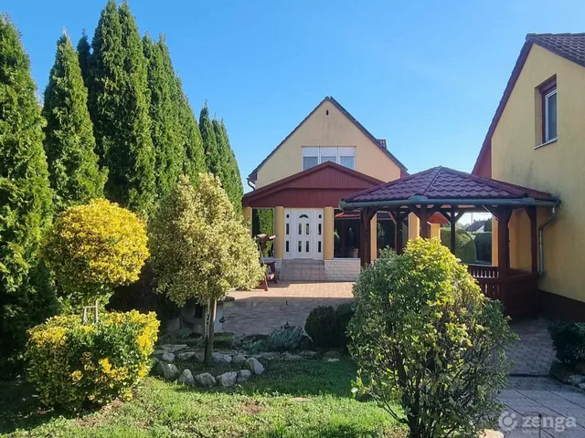 Eladó ház Pogány 240 nm