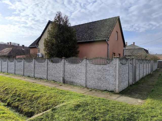 Eladó ház Hajdúhadház 137 nm