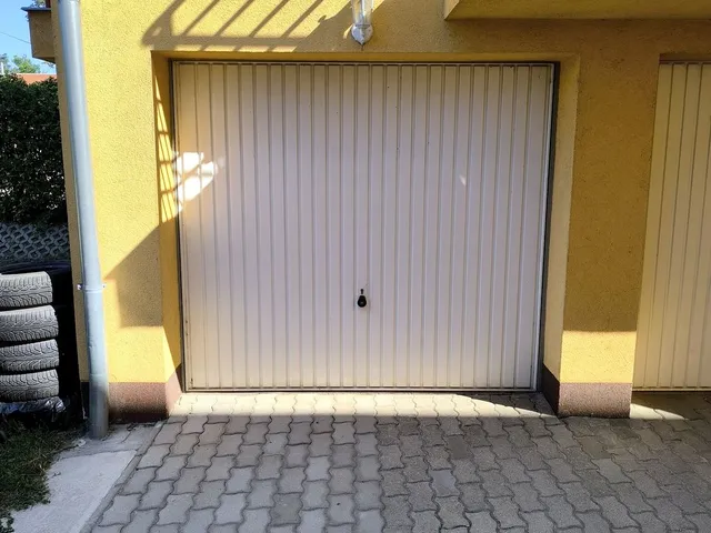 Eladó garázs Debrecen, Dobozikert 15 nm