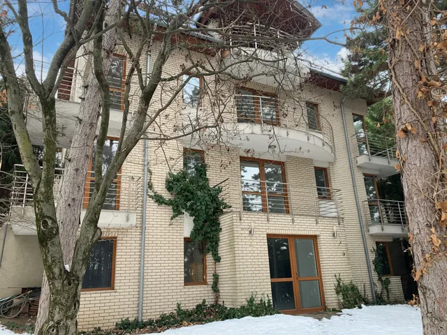 Eladó ház Budapest XII. kerület 717 nm