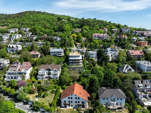 Eladó lakás Budapest II. kerület, Törökvész, Törökvészi út 209 nm