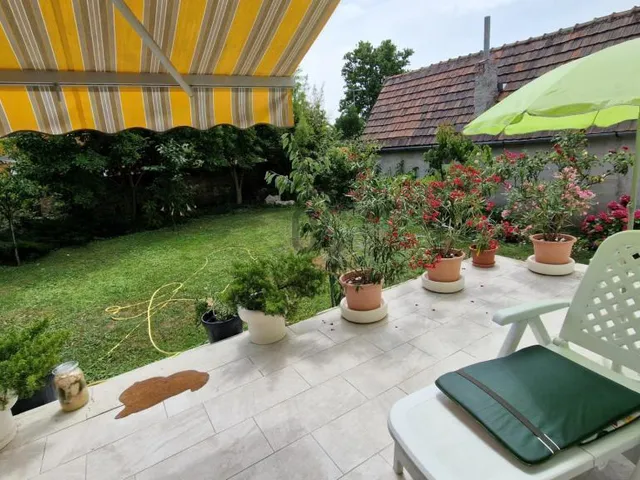Eladó ház Budapest XX. kerület, Pacsirtatelep 480 nm