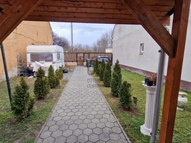 Eladó ház Budapest XXIII. kerület, Soroksár-Újtelep 232 nm