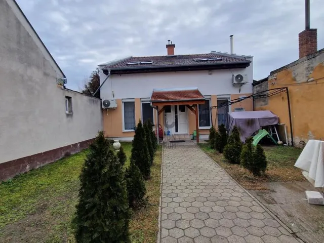 Eladó ház Budapest XXIII. kerület, Soroksár-Újtelep 232 nm