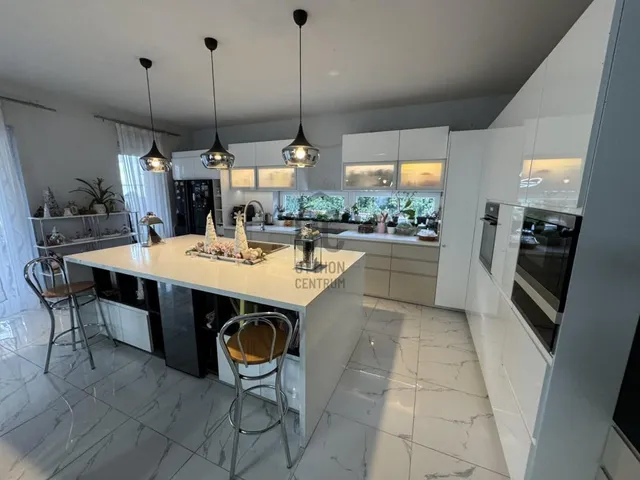 Eladó ház Budapest XXIII. kerület, Soroksár 315 nm