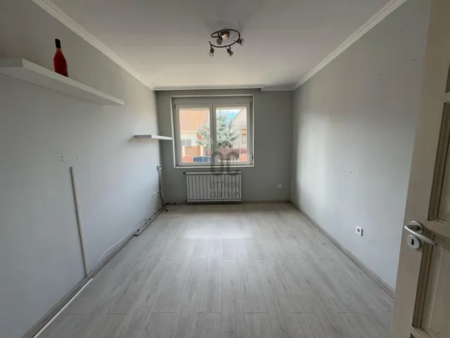 Eladó ház Budapest XVIII. kerület, Szemeretelep 120 nm