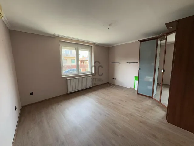Eladó ház Budapest XVIII. kerület, Szemeretelep 120 nm