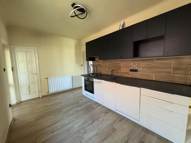 Eladó ház Budapest XVIII. kerület, Szemeretelep 120 nm