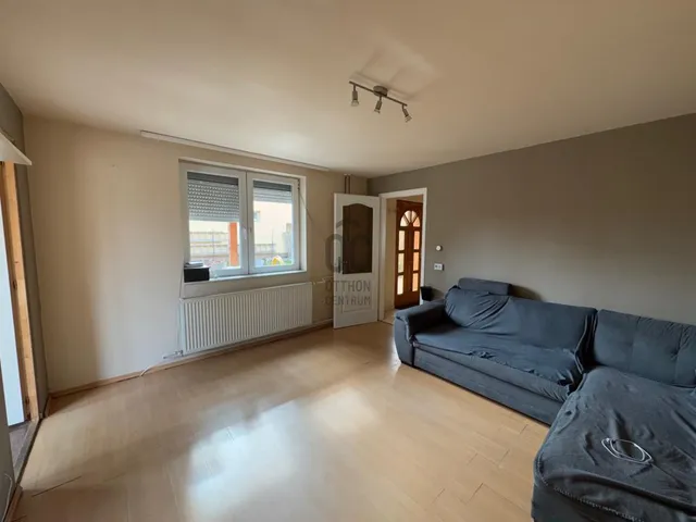 Eladó ház Budapest XVIII. kerület, Szemeretelep 120 nm