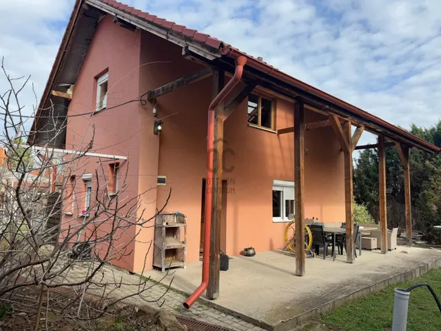 Eladó ház Budapest XVIII. kerület, Szemeretelep 120 nm