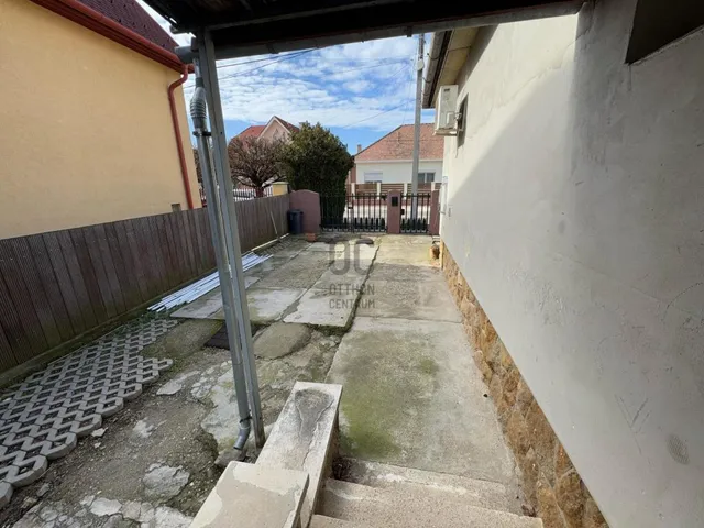 Eladó ház Budapest XVIII. kerület, Szemeretelep 120 nm