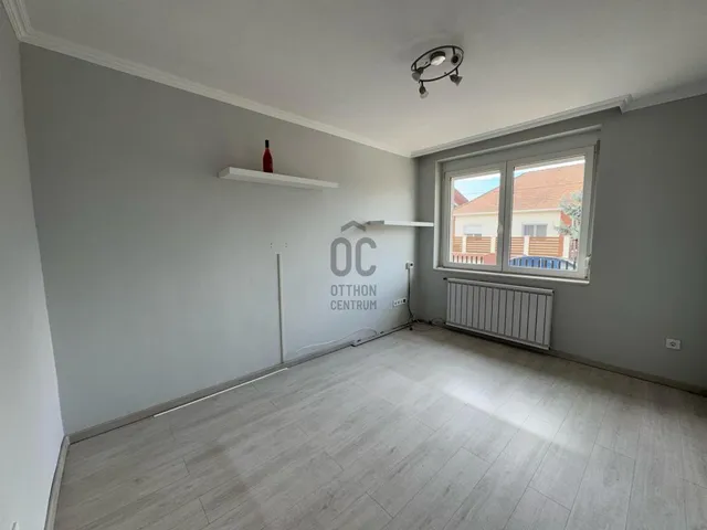 Eladó ház Budapest XVIII. kerület, Szemeretelep 120 nm