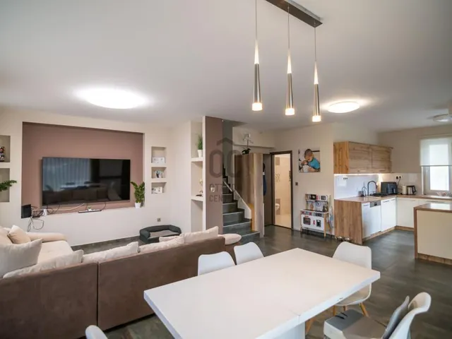 Eladó ház Budapest XVIII. kerület, Bélatelep 137 nm