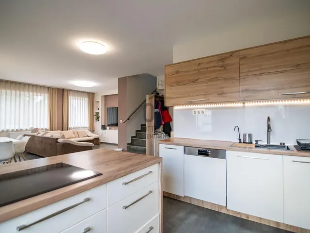 Eladó ház Budapest XVIII. kerület, Bélatelep 137 nm